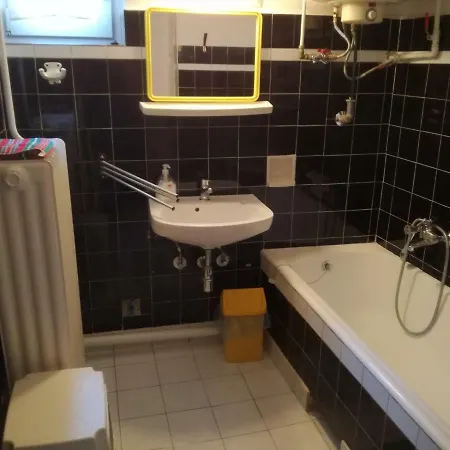 בית הארחה Gyongyi Apartman *