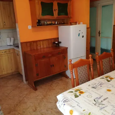 Gyongyi Apartman