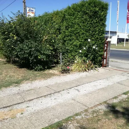 בית הארחה Gyongyi Apartman