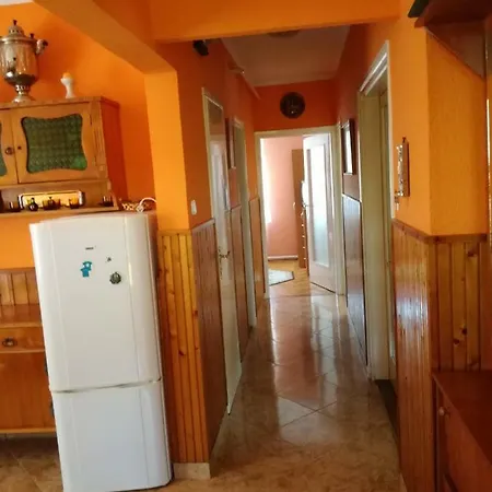 Gyongyi Apartman בית הארחה קסזטלי